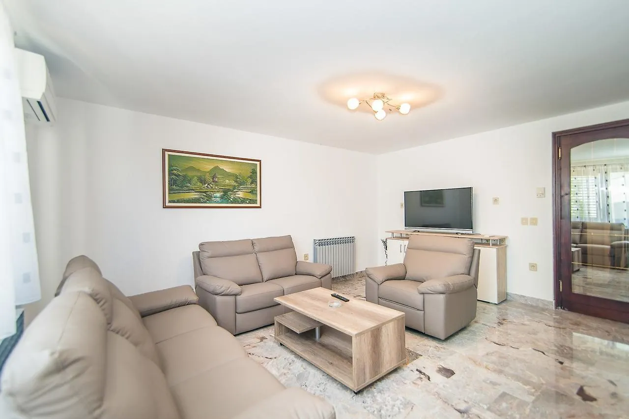 Apartments Dino Poreč 3*,  Kroatien