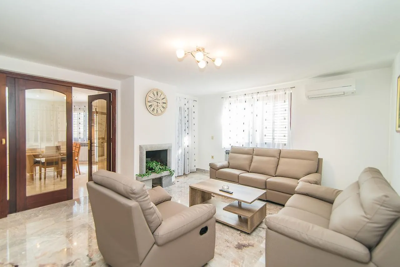 Apartments Dino Poreč Kroatien