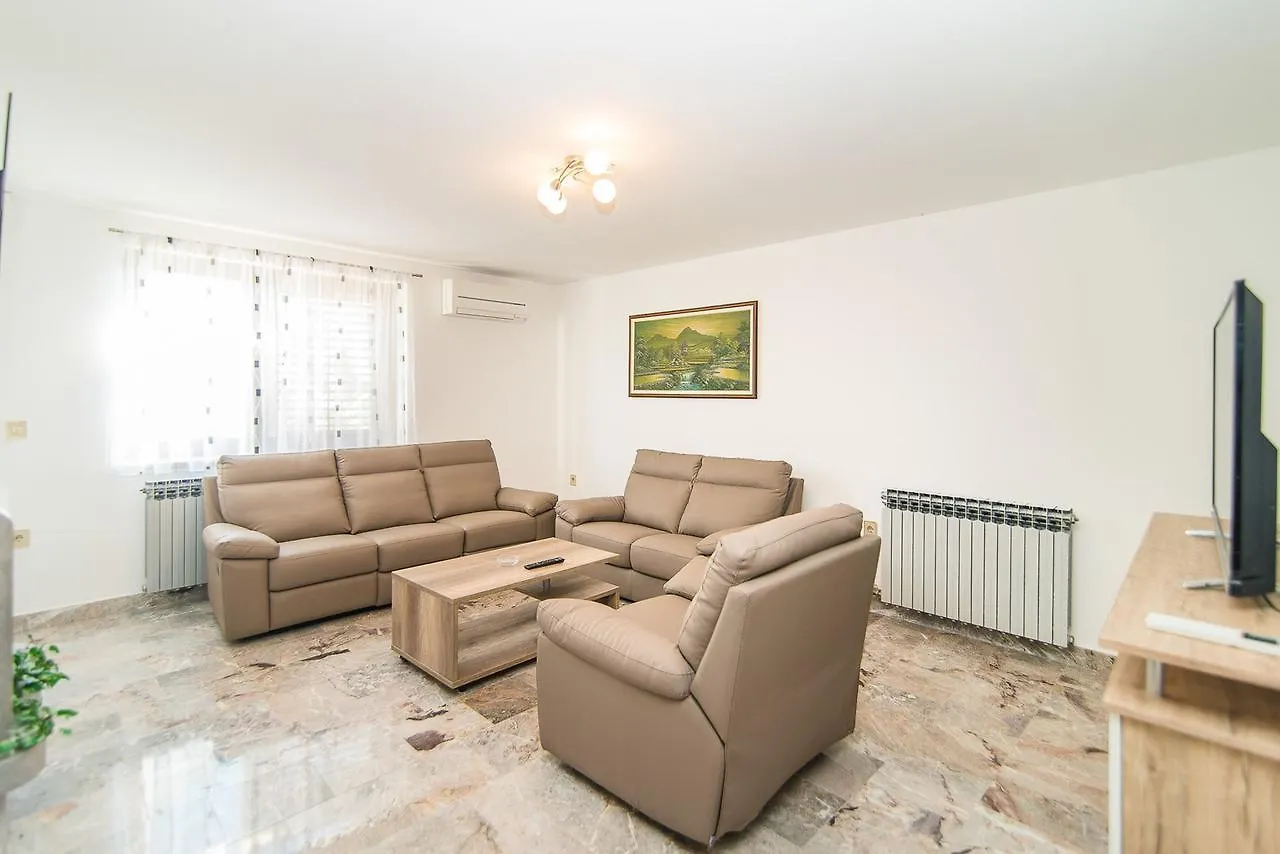 Apartments Dino Poreč 3*,