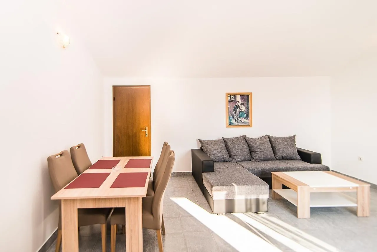 Penzion Apartments Dino Poreč