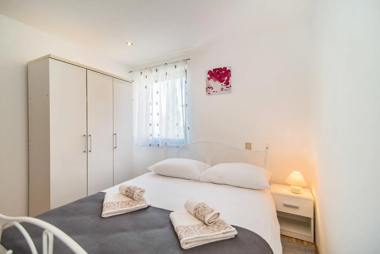 Apartments Dino Porec