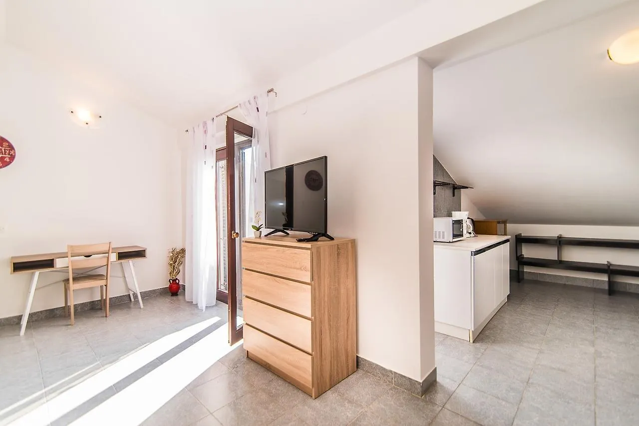 Gasthof Apartments Dino Poreč