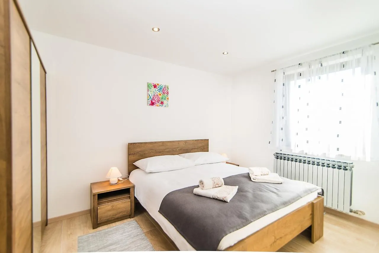 Apartments Dino Poreč 3*,